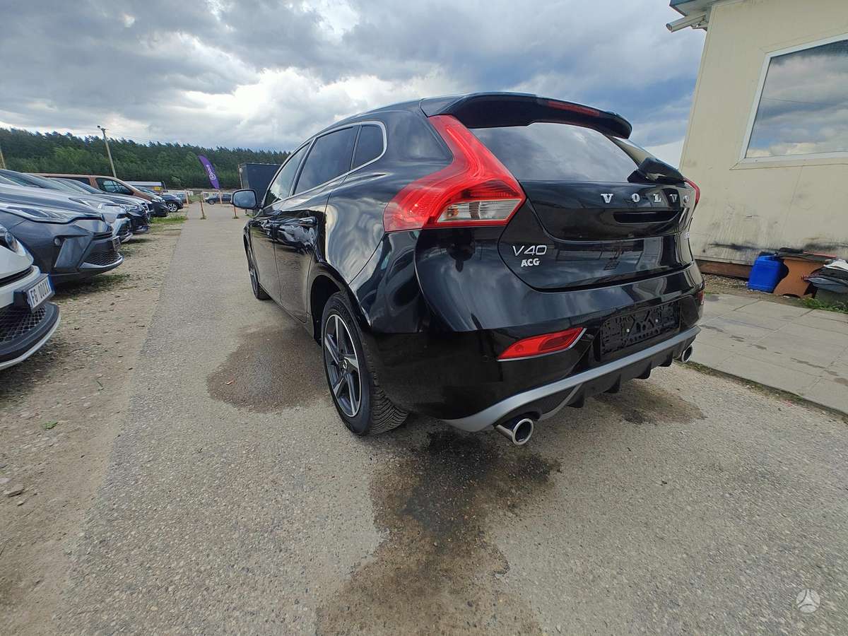 Volvo V40, 2.0 l., Хэтчбек