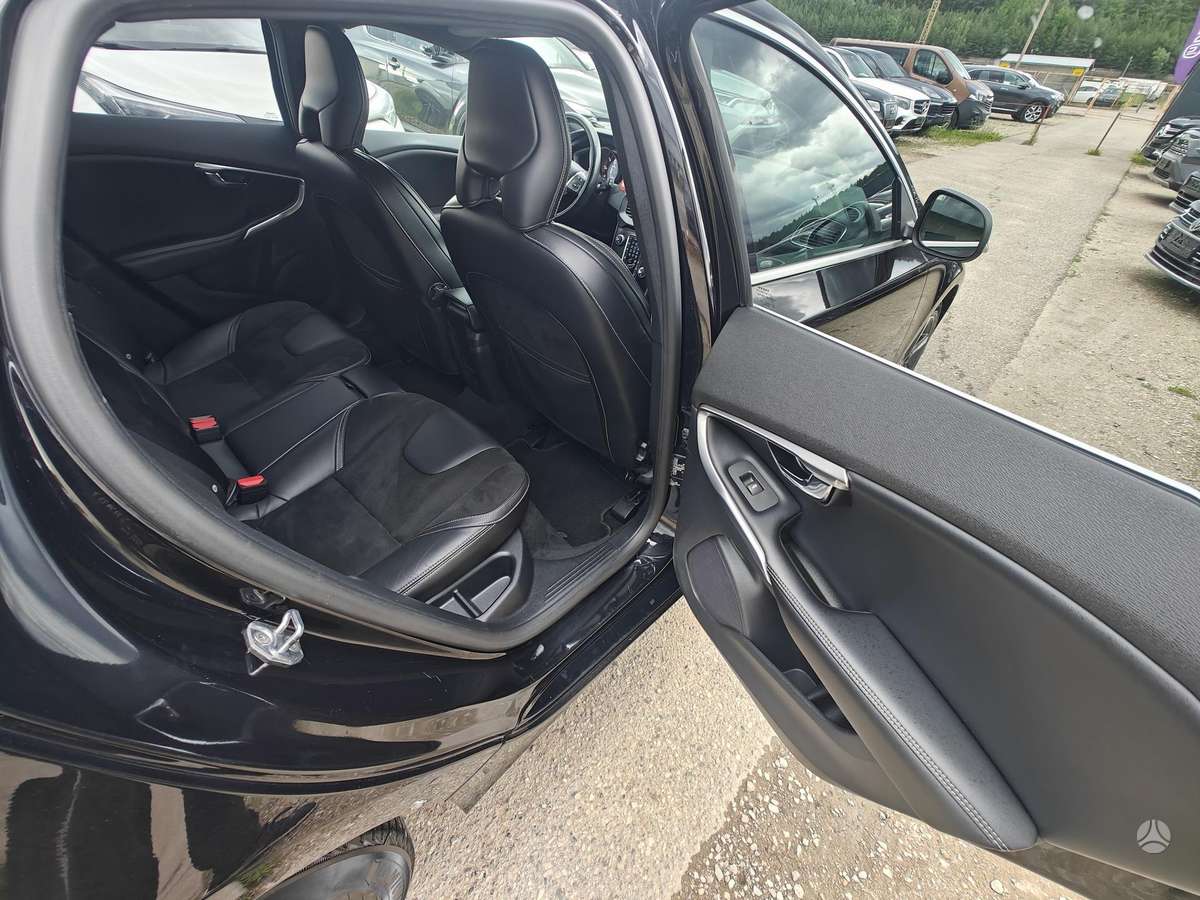 Volvo V40, 2.0 l., Хэтчбек