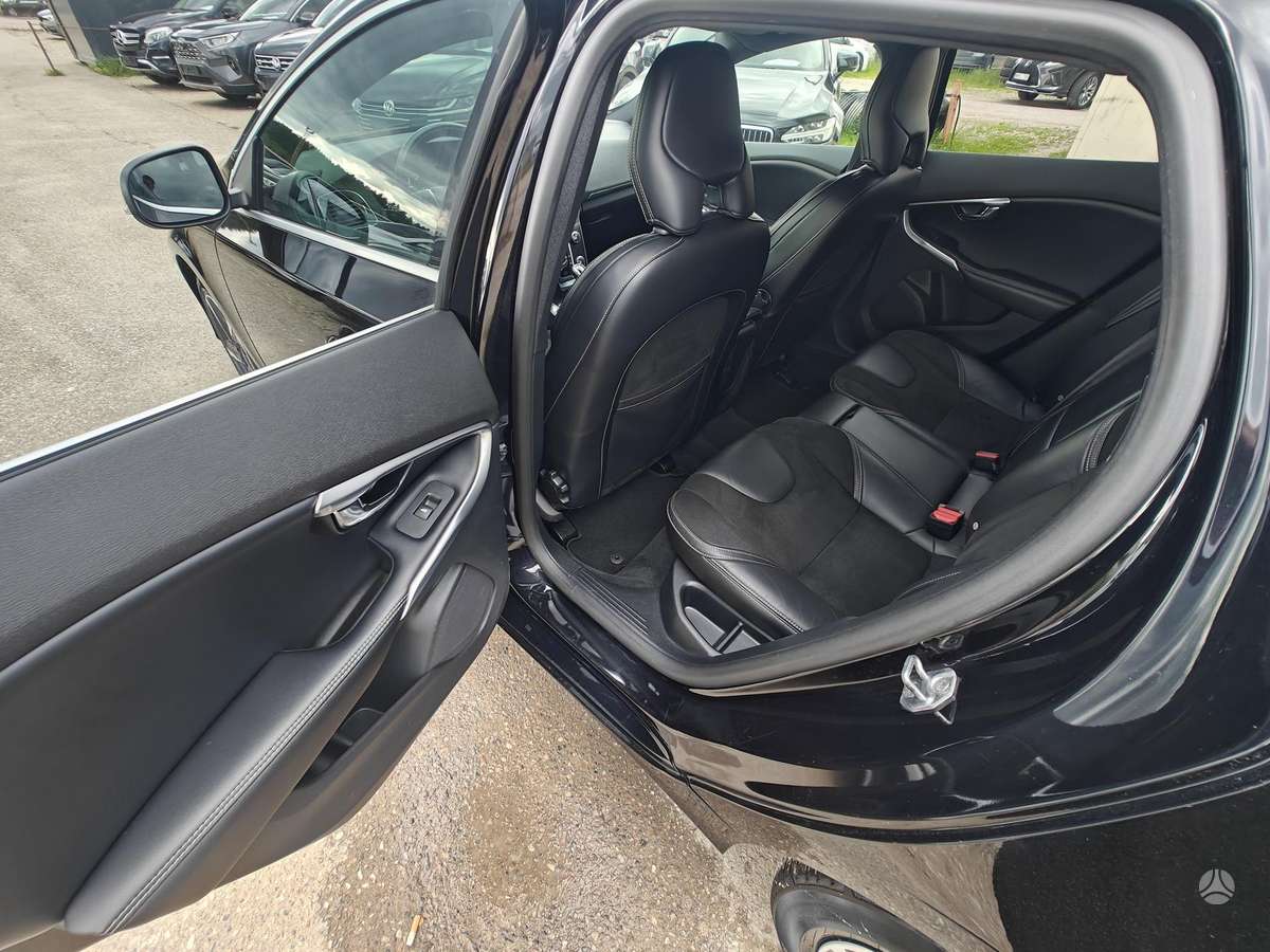 Volvo V40, 2.0 l., Хэтчбек