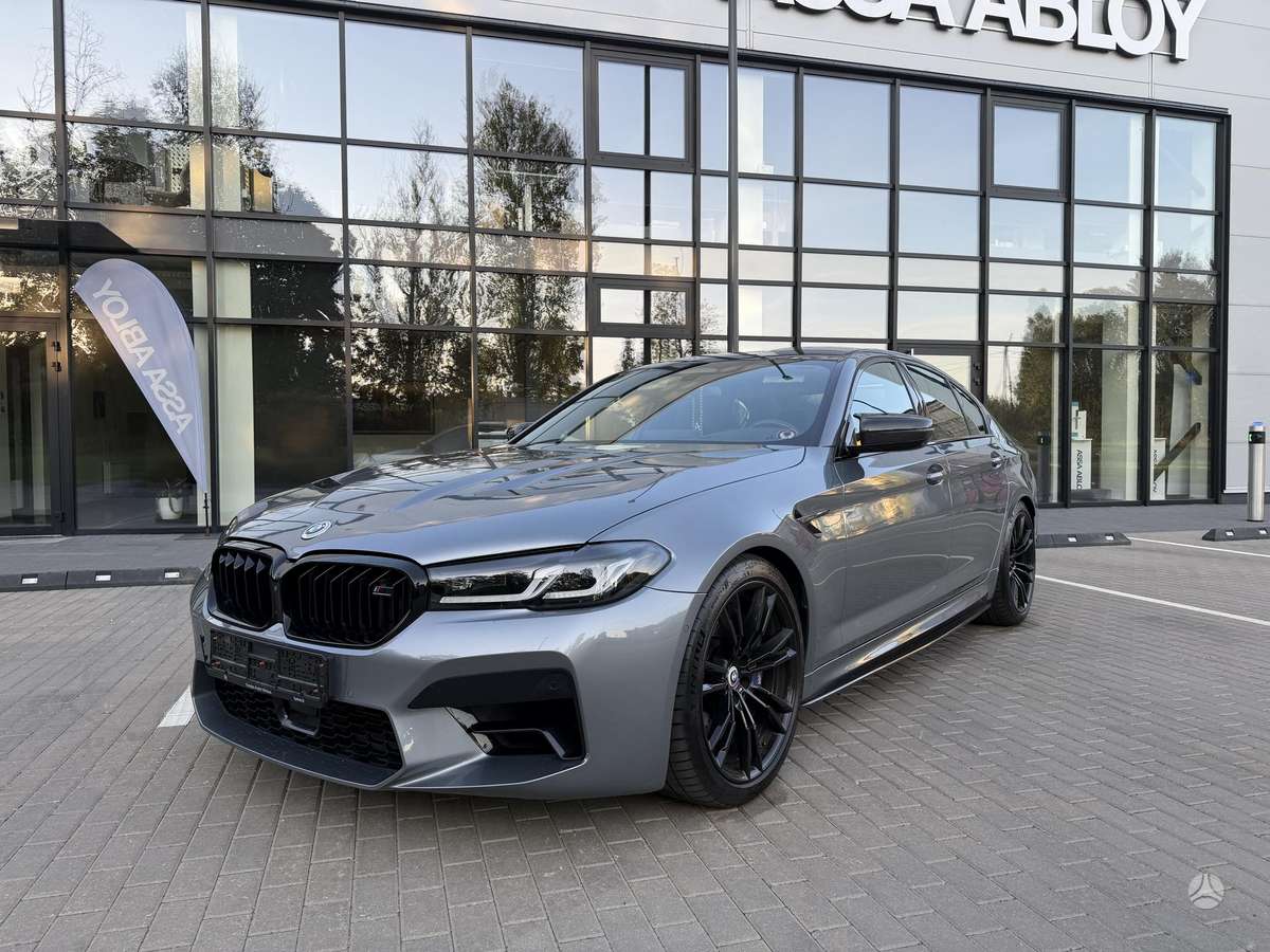 BMW M5, 4.4 l., saloon / sedan