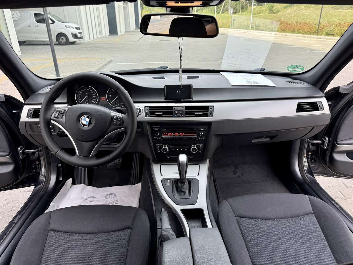 BMW 325, 3.0 l., wagon