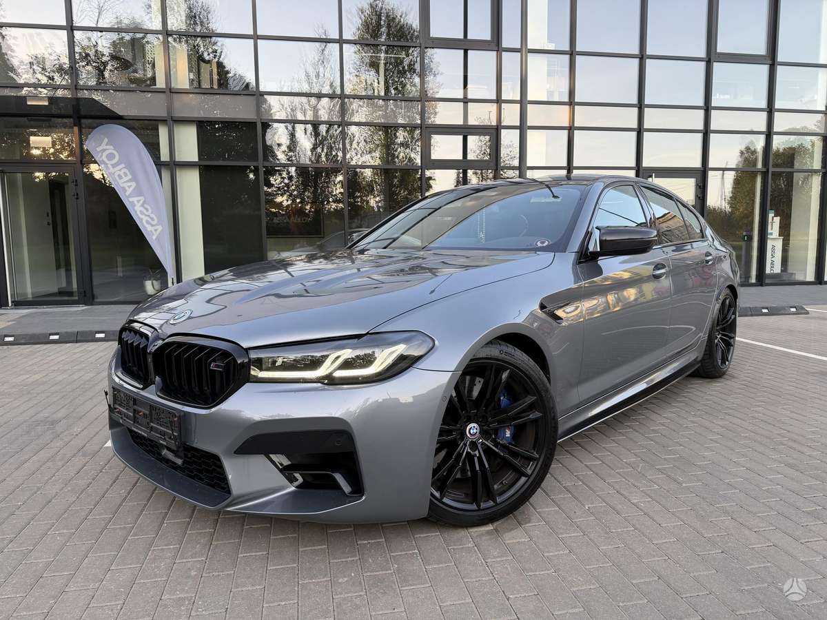 BMW M5, 4.4 l., sedanas