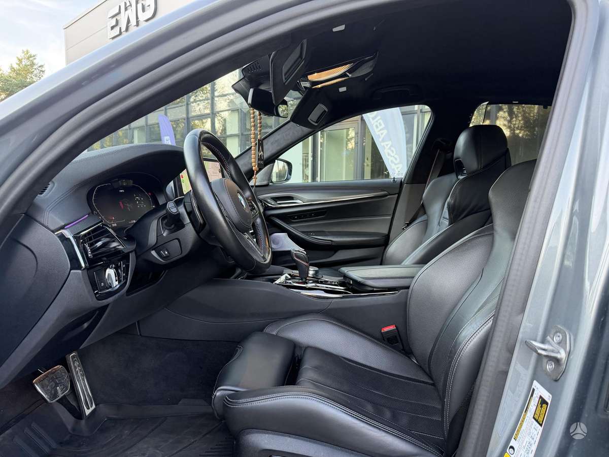 BMW M5, 4.4 l., sedanas