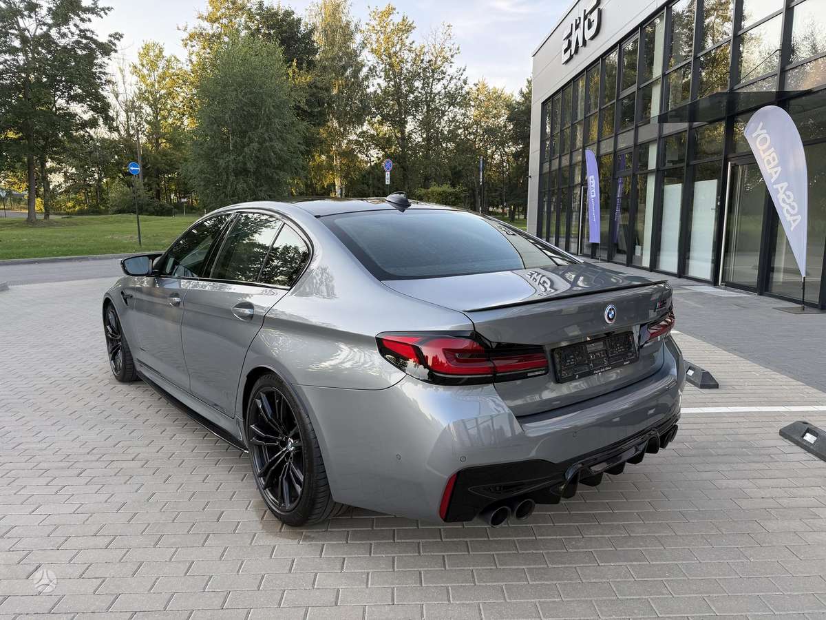 BMW M5, 4.4 l., Седан