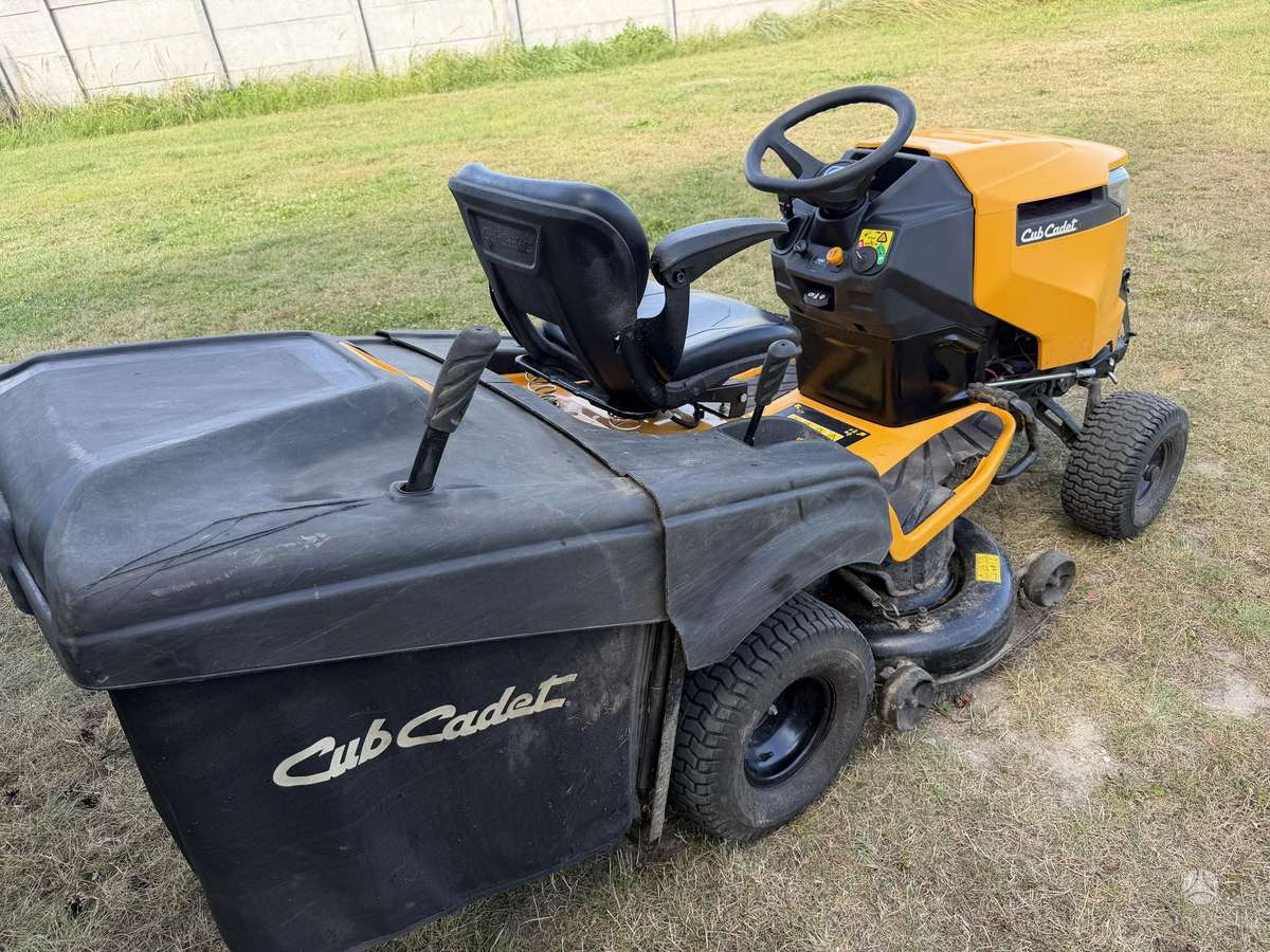 CUB CADET XT3, sodo traktoriai