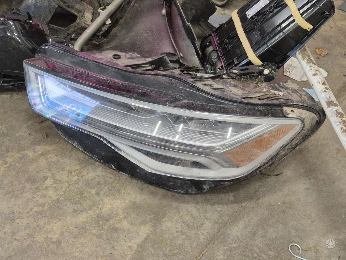 Audi A6, 2.0 l., Седан