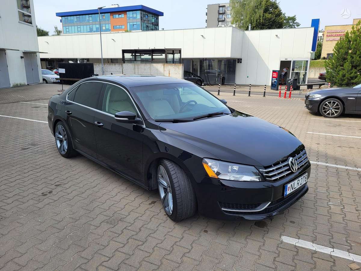 Volkswagen Passat - 2