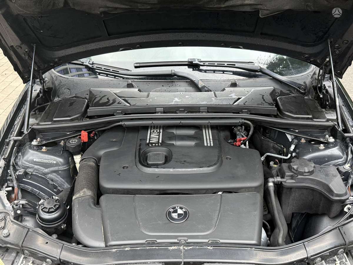 BMW 320, 2.0 l., wagon