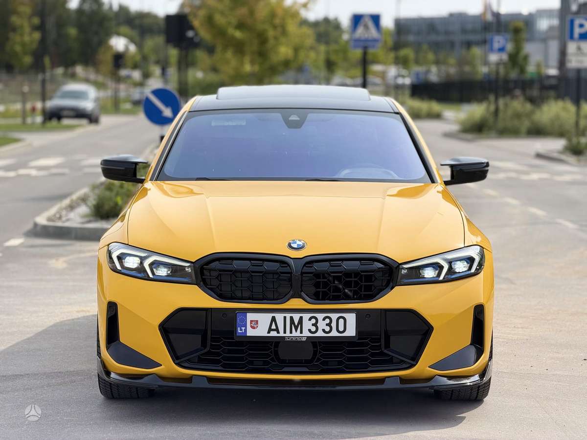 BMW 330, 2.0 l., Седан