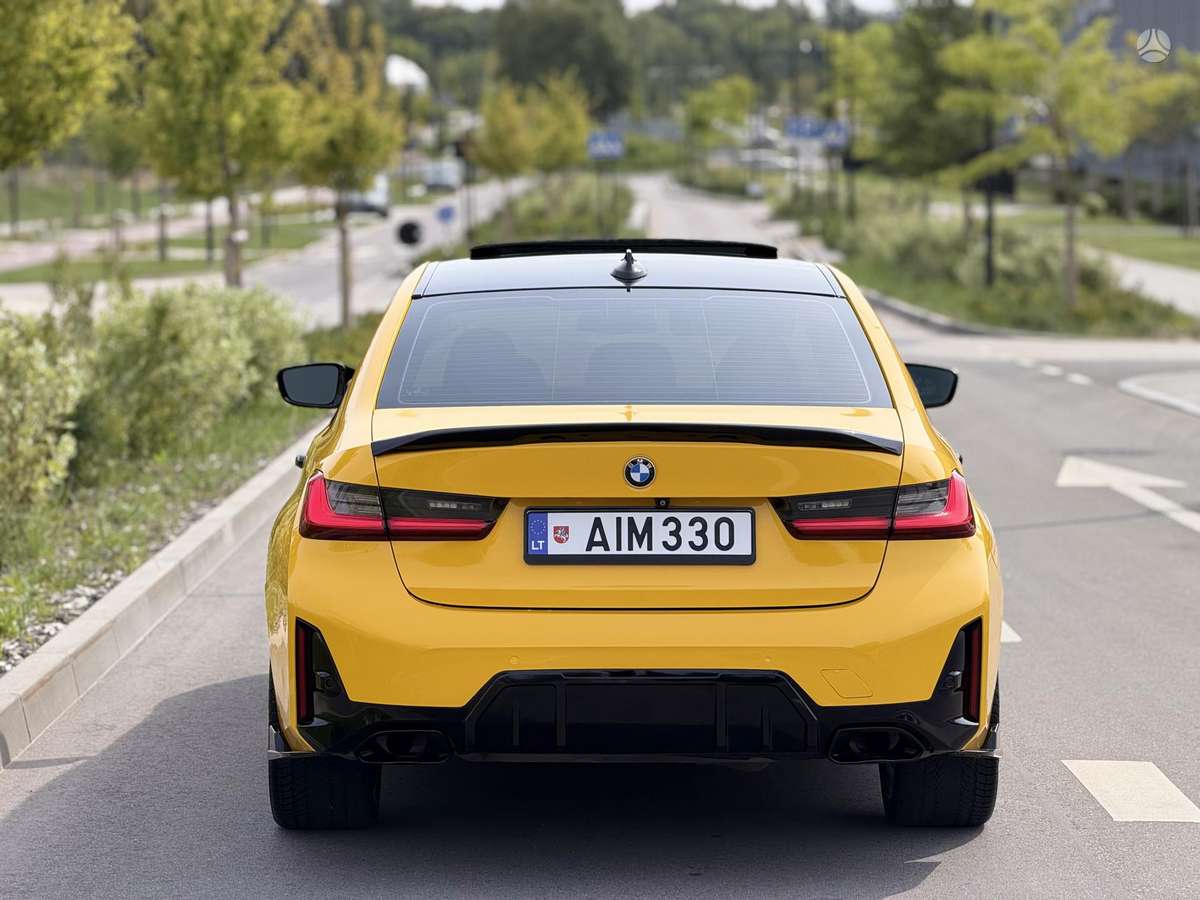 BMW 330, 2.0 l., Седан