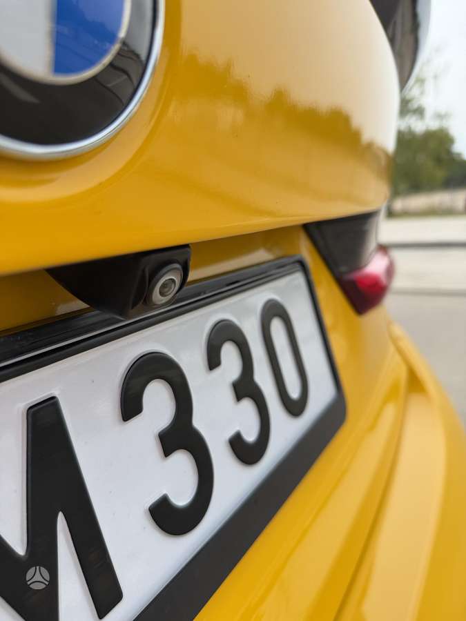 BMW 330, 2.0 l., Седан