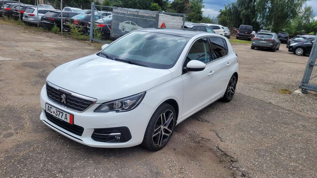 Peugeot 308, 1.2 l., hatchback