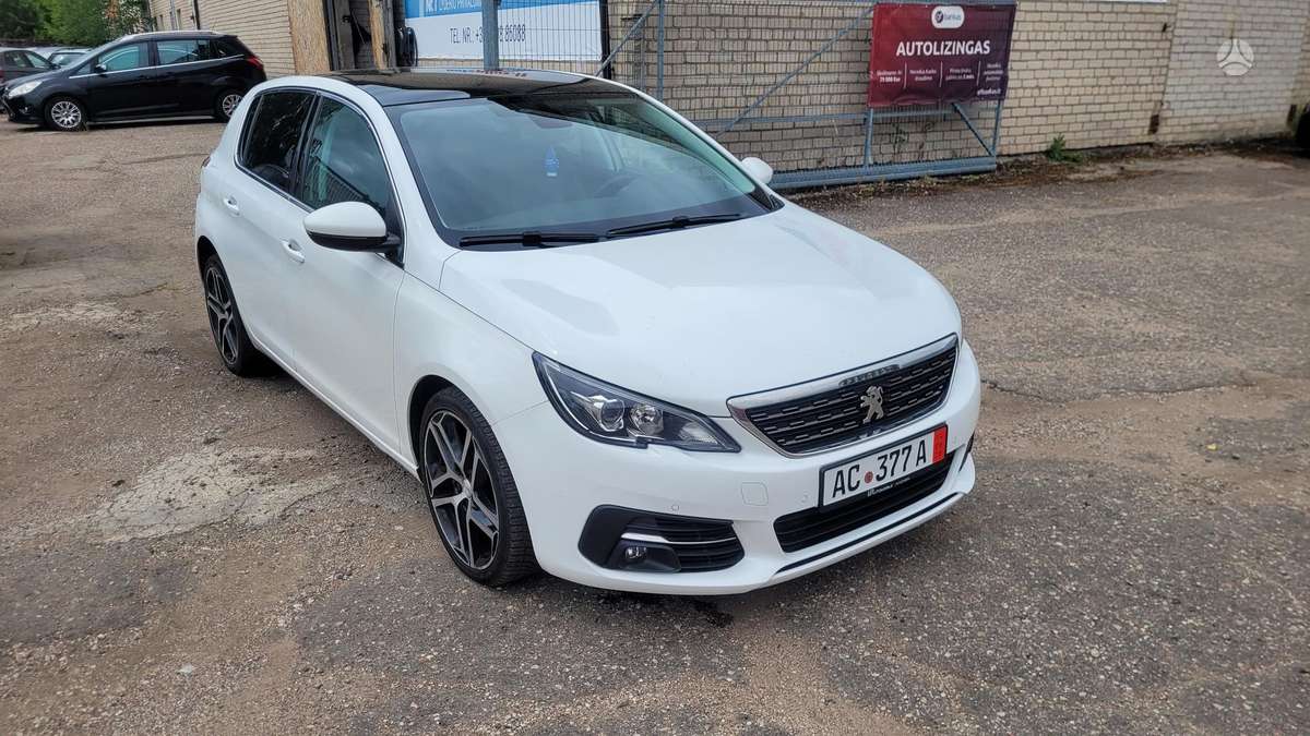 Peugeot 308, 1.2 l., hatchback
