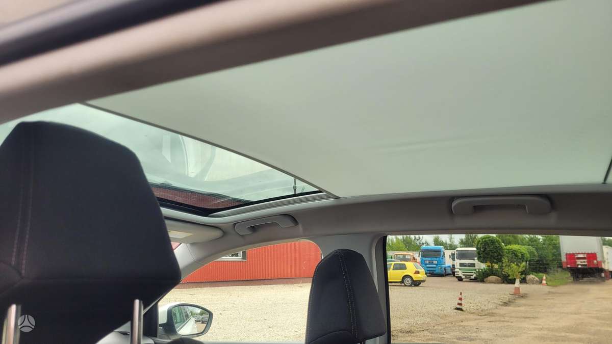Peugeot 308, 1.2 l., hatchback