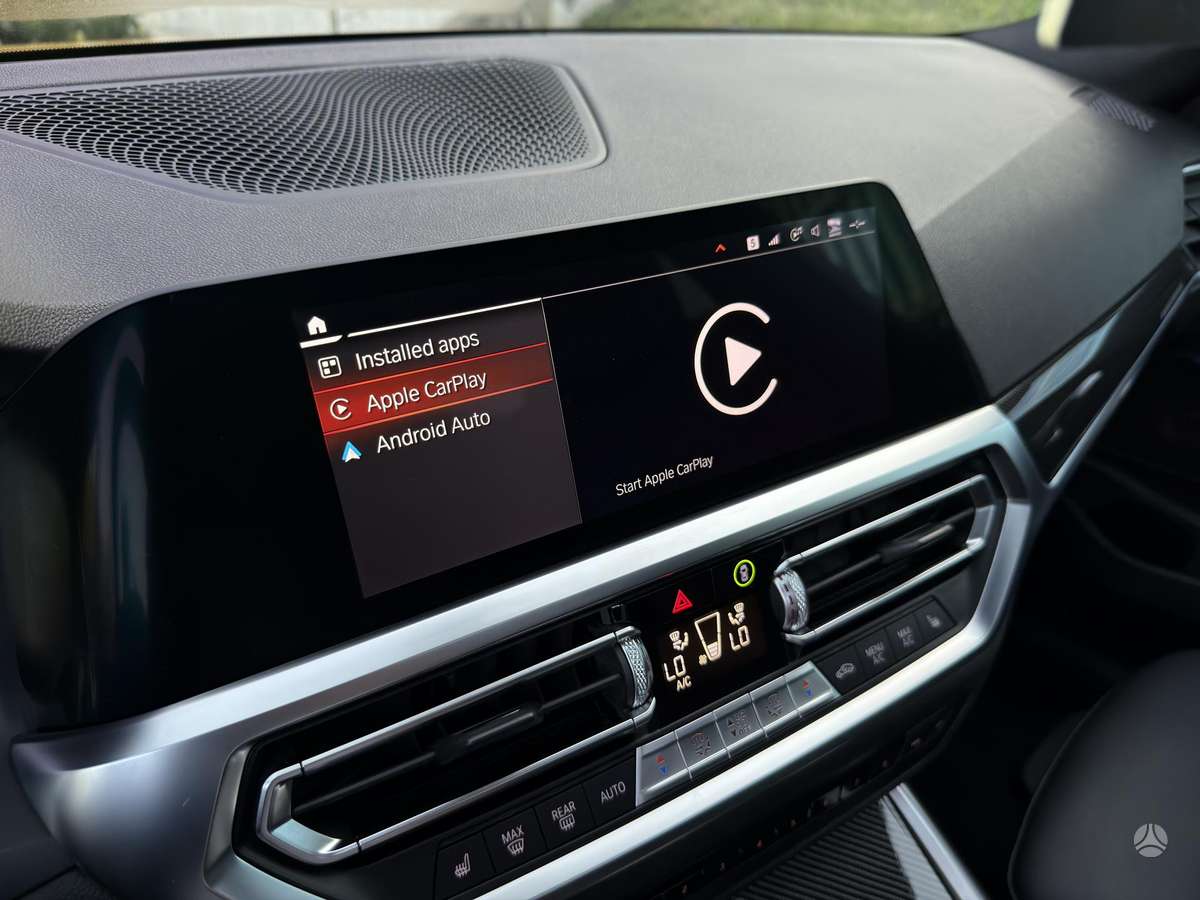 BMW 330, 2.0 l., Седан