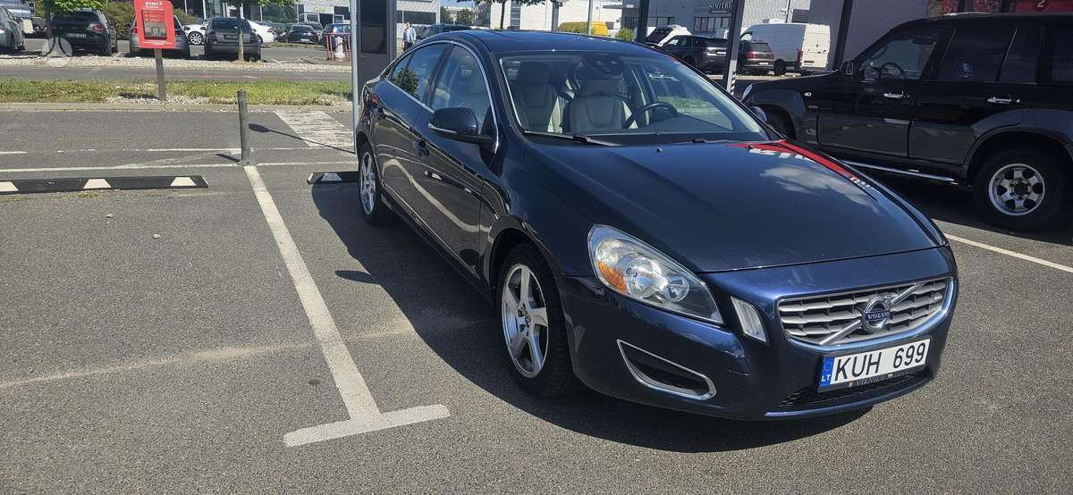 Volvo S60, 2.5 l., Седан