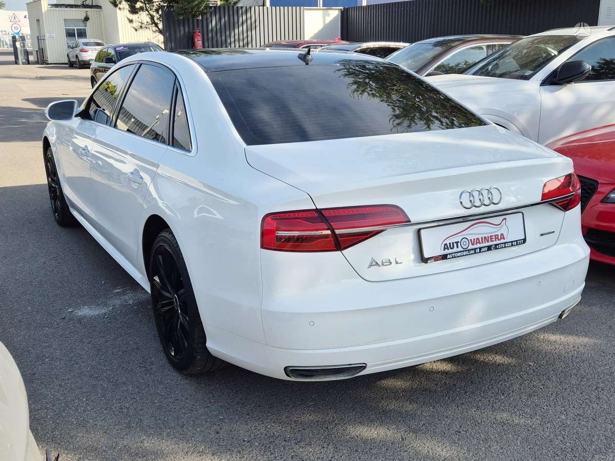 Audi A8 L, 3.0 l., Седан
