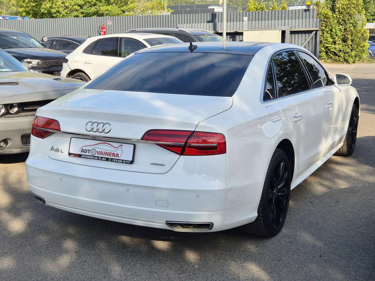 Audi A8 L, 3.0 l., Седан