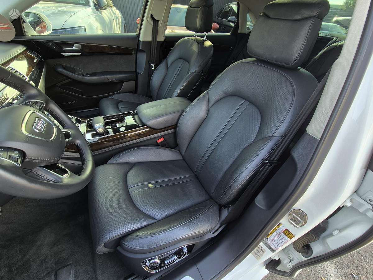 Audi A8 L, 3.0 l., Седан