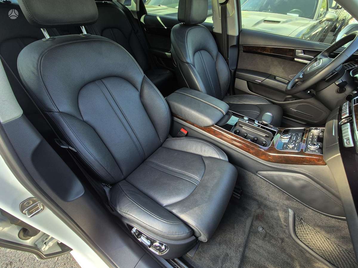 Audi A8 L, 3.0 l., Седан