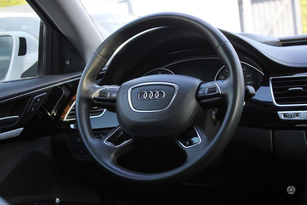 Audi A8 L, 3.0 l., Седан