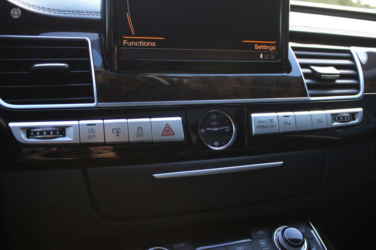 Audi A8 L, 3.0 l., Седан