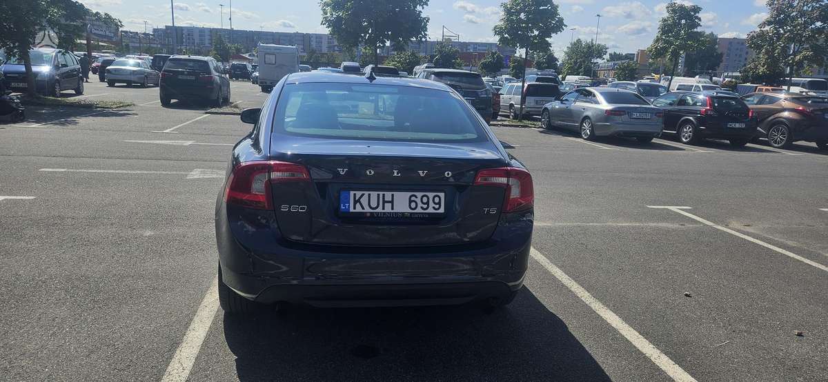 Volvo S60, 2.5 l., Седан