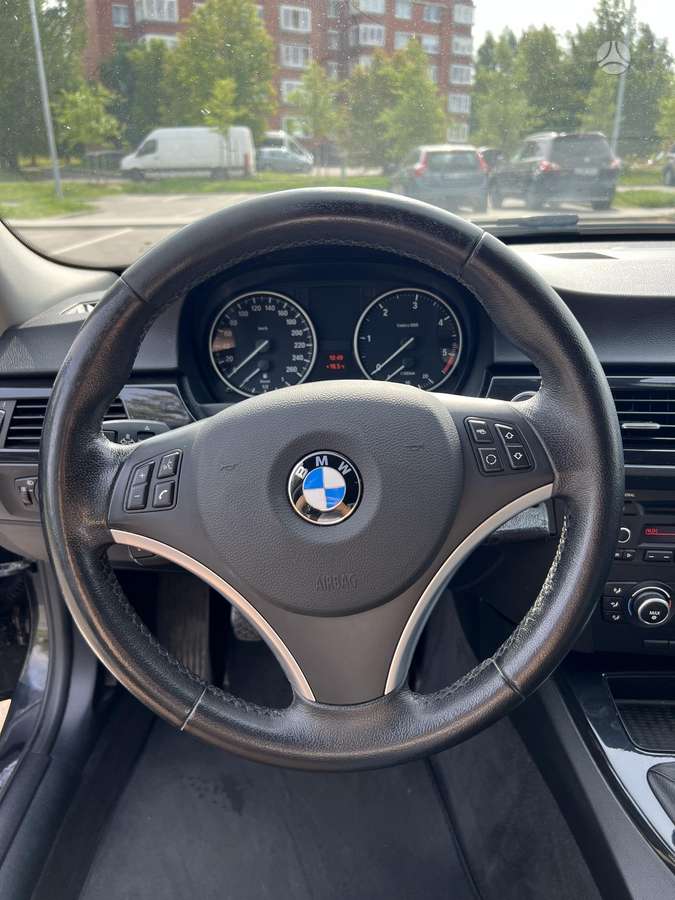 BMW 318, 2.0 l., wagon