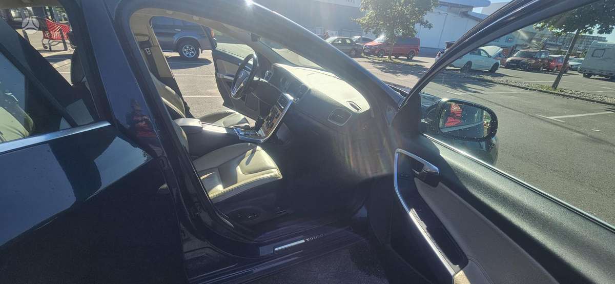 Volvo S60, 2.5 l., Седан
