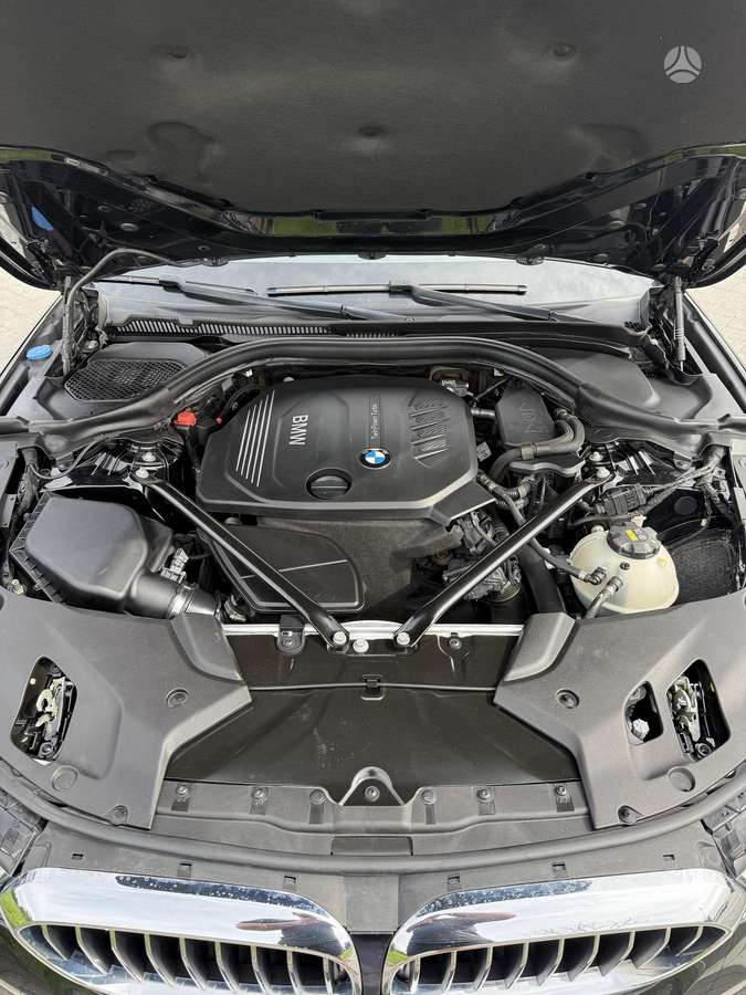 BMW 520, 2.0 l., Седан