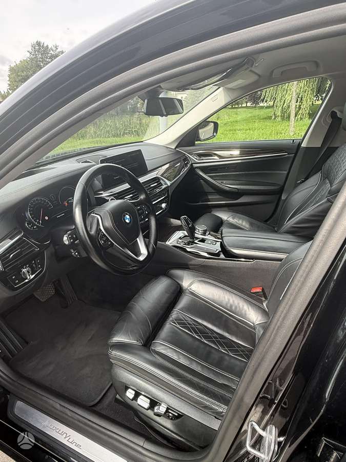 BMW 520, 2.0 l., Седан