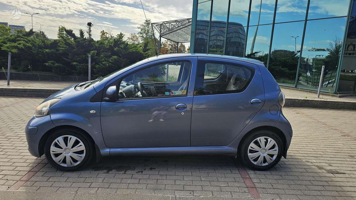 Toyota Aygo, 1.0 l., hatchback