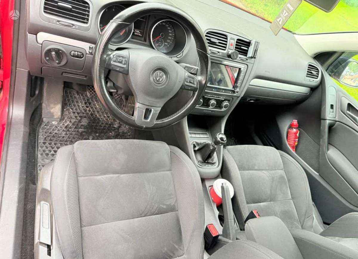 Volkswagen Golf - 4