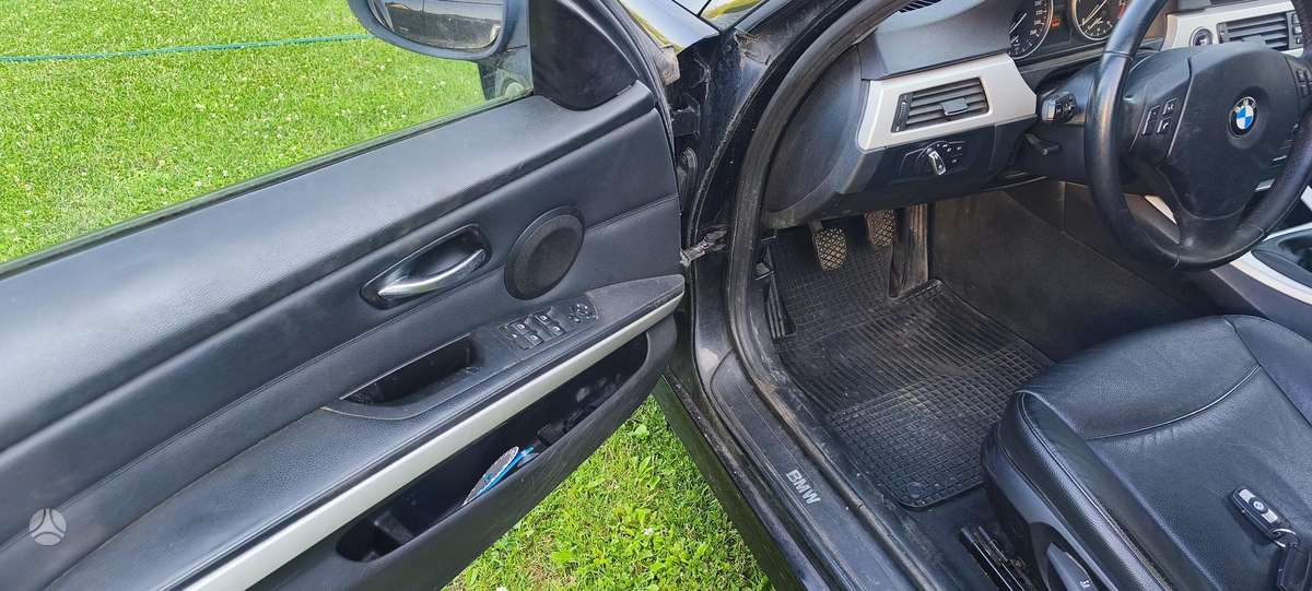 BMW 320, 2.0 l., universalas