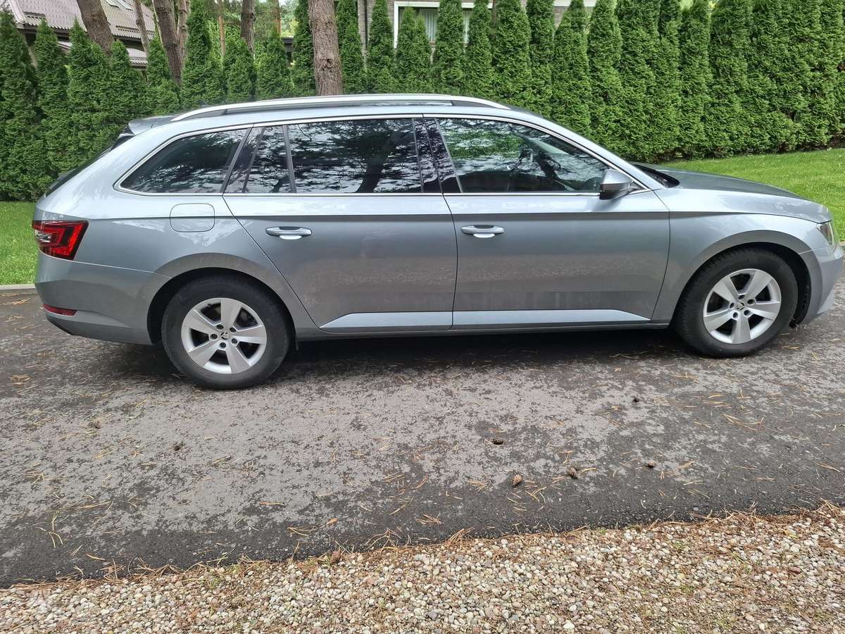 Skoda Superb, 1.6 l., Универсал