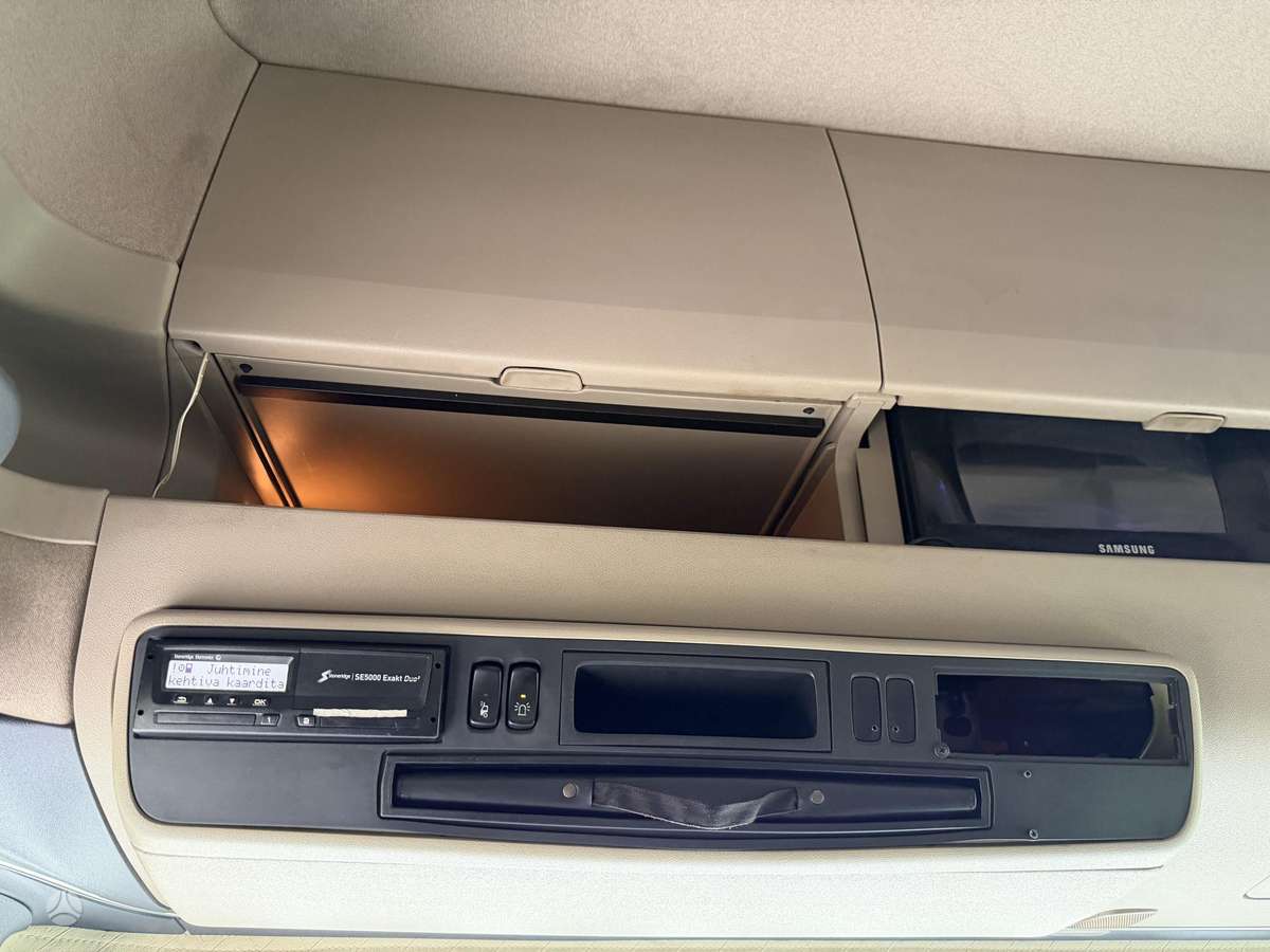 Scania R500 6x2 Manual, double sleeper