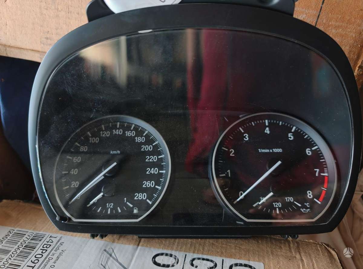 BMW 135 interior parts