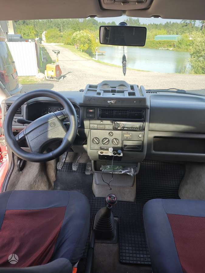 Volkswagen Multivan - 7