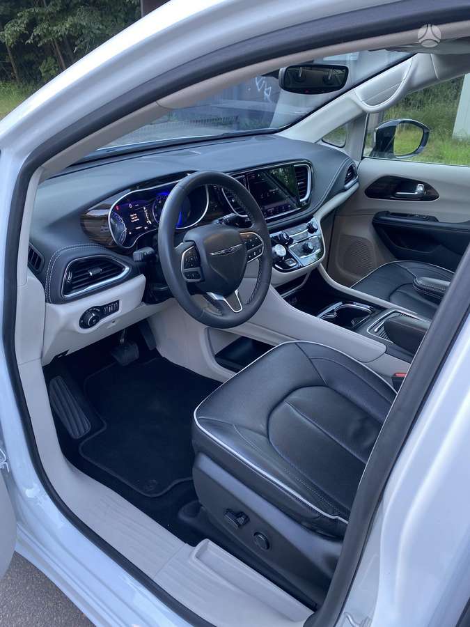 Chrysler Pacifica, 3.6 l., Минивэн