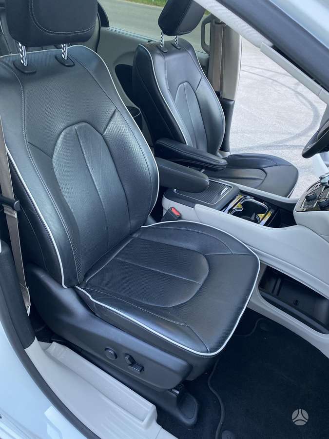 Chrysler Pacifica, 3.6 l., Минивэн