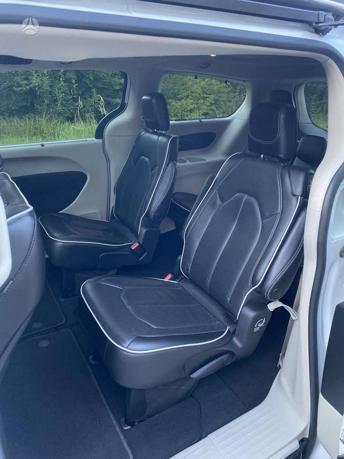 Chrysler Pacifica, 3.6 l., Минивэн