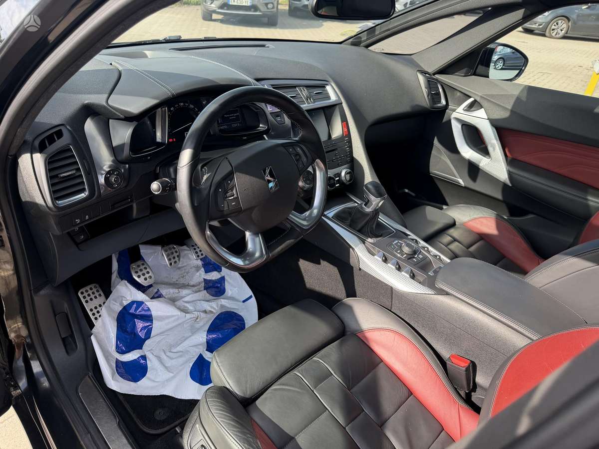 Citroen DS5, 2.0 l., hatchback