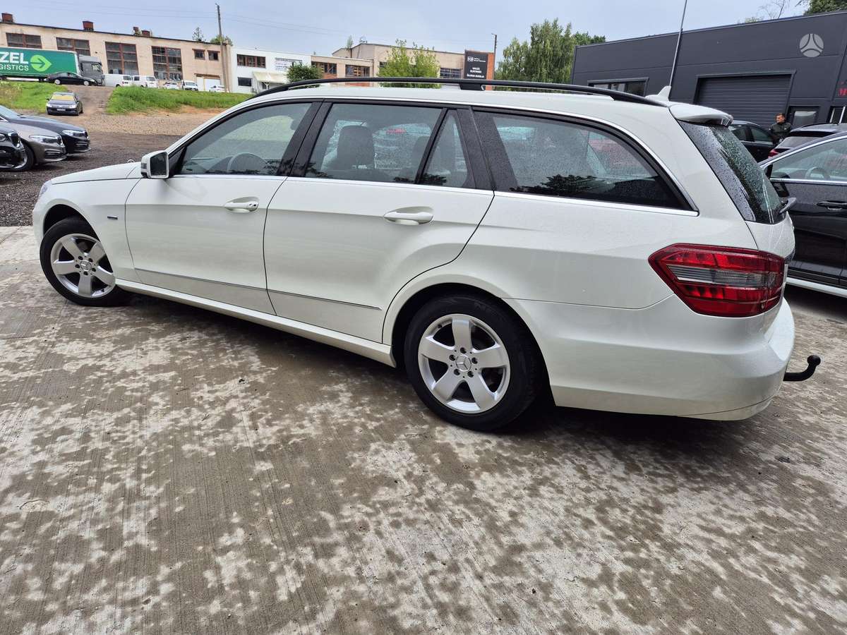 Mercedes-Benz E200, 2.1 l., Универсал