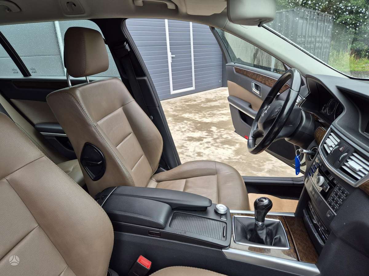 Mercedes-Benz E200, 2.1 l., Универсал