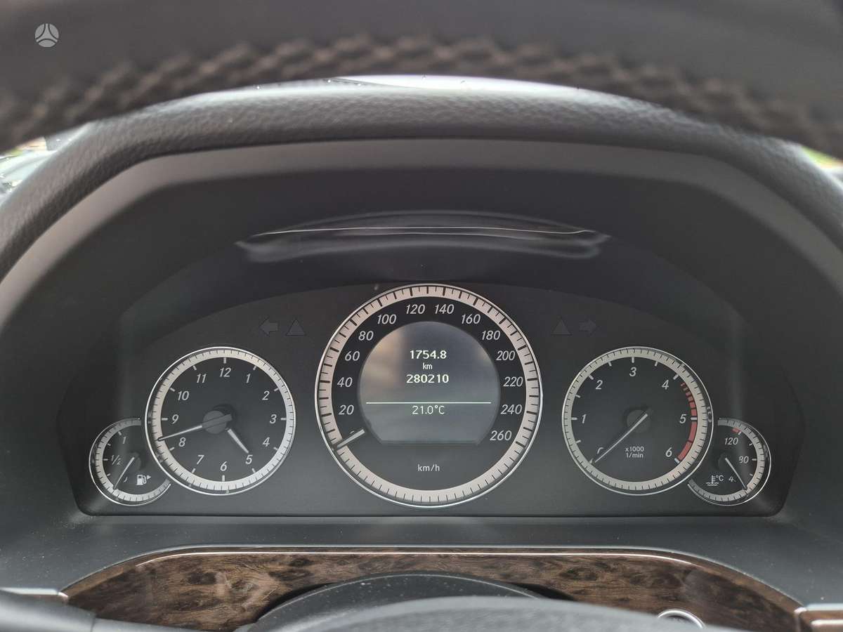 Mercedes-Benz E200, 2.1 l., Универсал