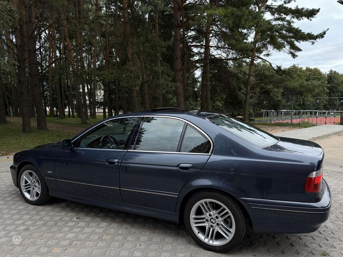 BMW 525, 2.5 l., Седан