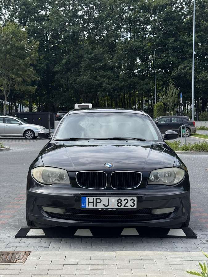 BMW 118, 2.0 l., hatchback