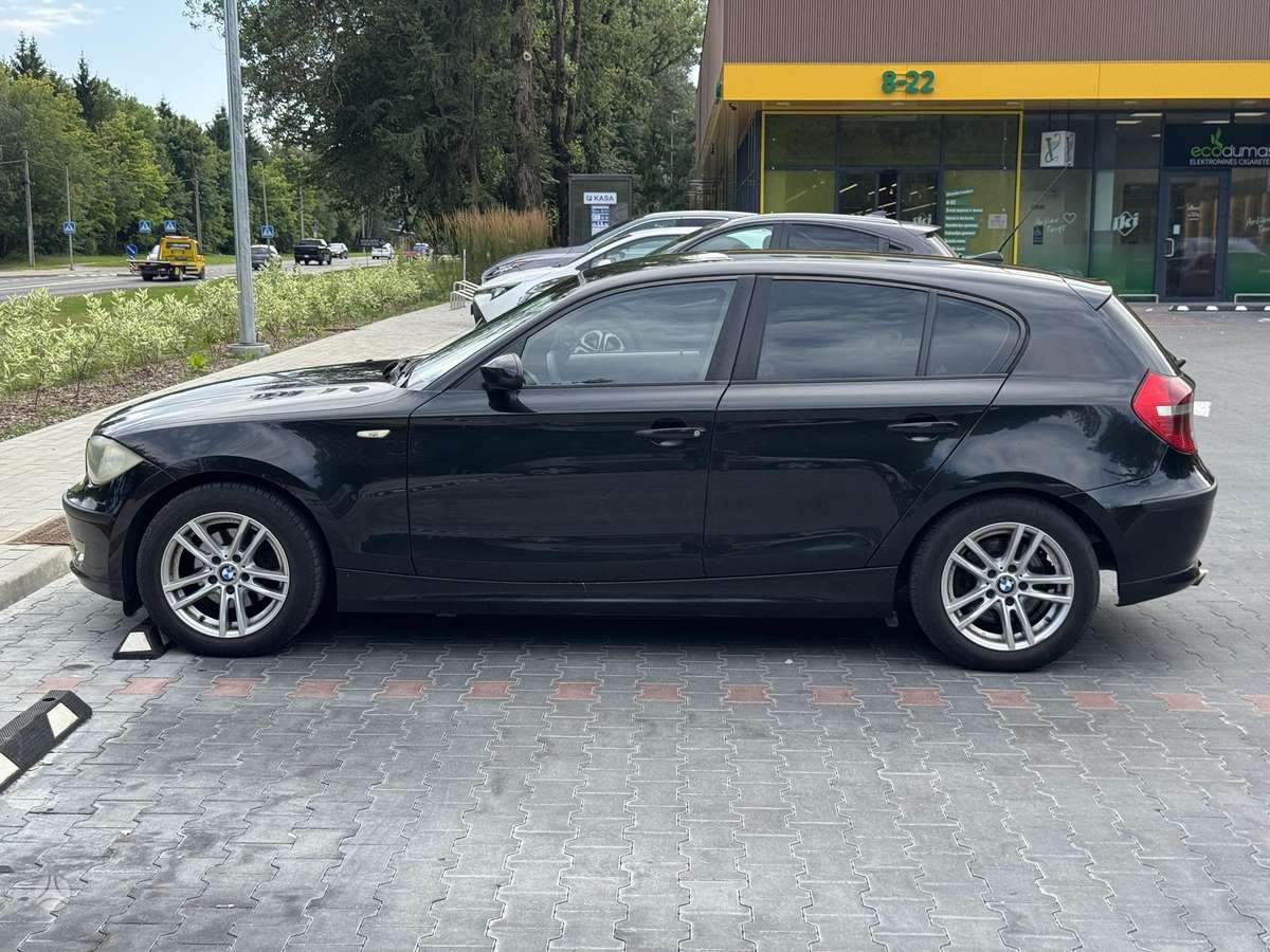 BMW 118, 2.0 l., hatchback