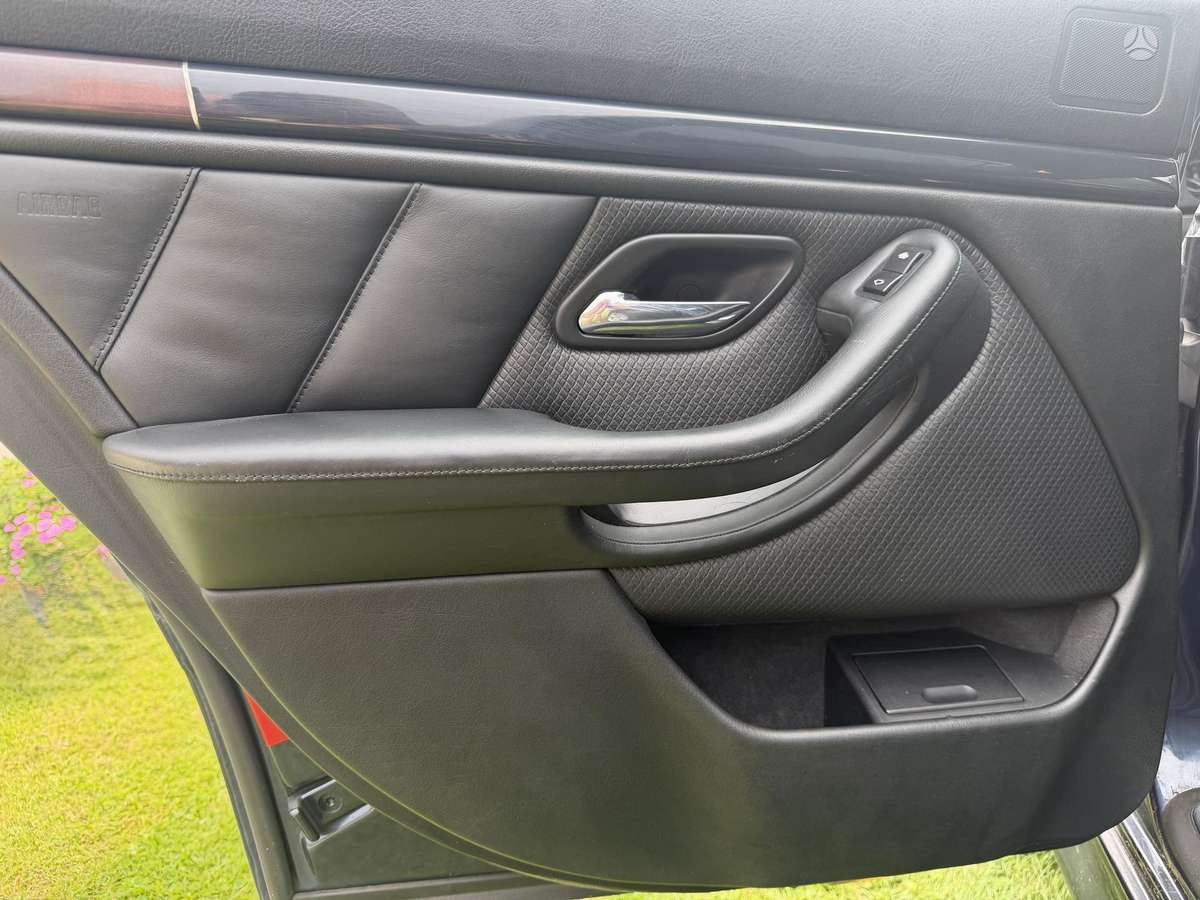 BMW 525, 2.5 l., Седан