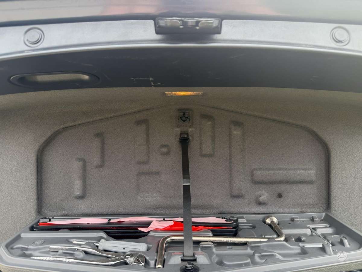 BMW 525, 2.5 l., Седан